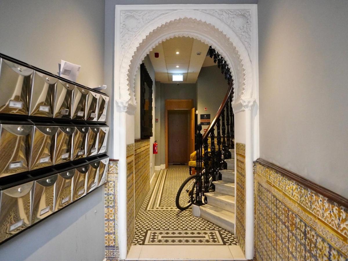 Modern City Centre Two Bedroom Windsor Apartment - Grand Central House Cebelitarık Dış mekan fotoğraf